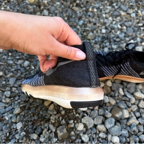 Nike Free Transform Flyknit Running Sneakers Black Gray Lace Up Size 9 Women - Picture 9 of 13